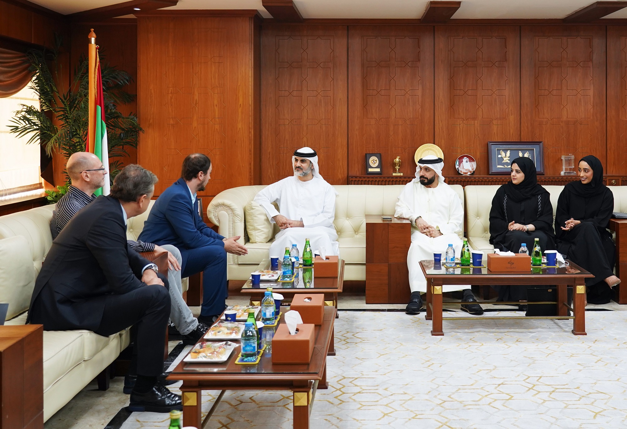 Ajman Chamber and Ajman Free Zone discuss economic cooperation with the Consulate General of Russia.