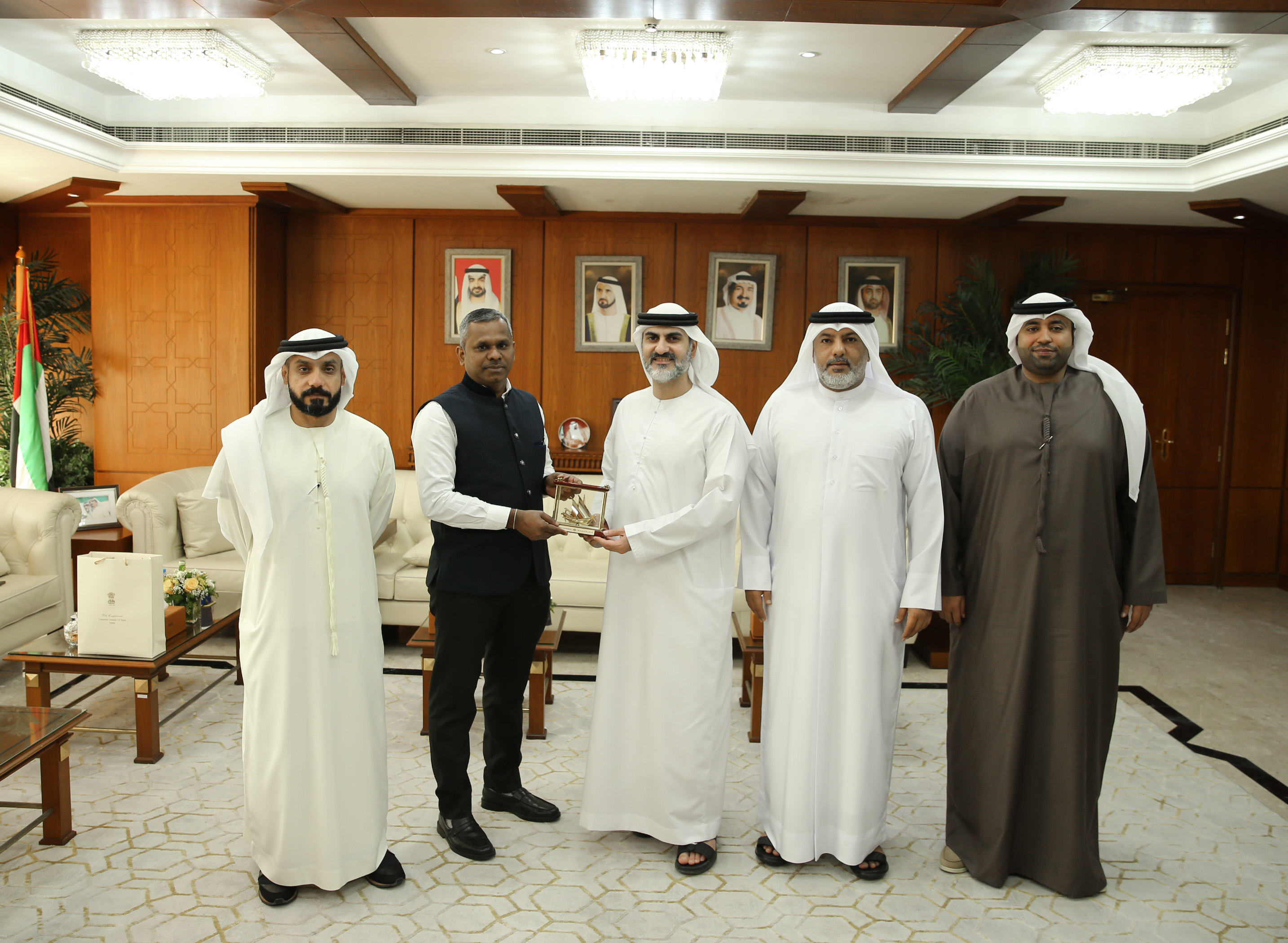 Ajman Chamber discusses economic and investment cooperation with the Consulate General of India