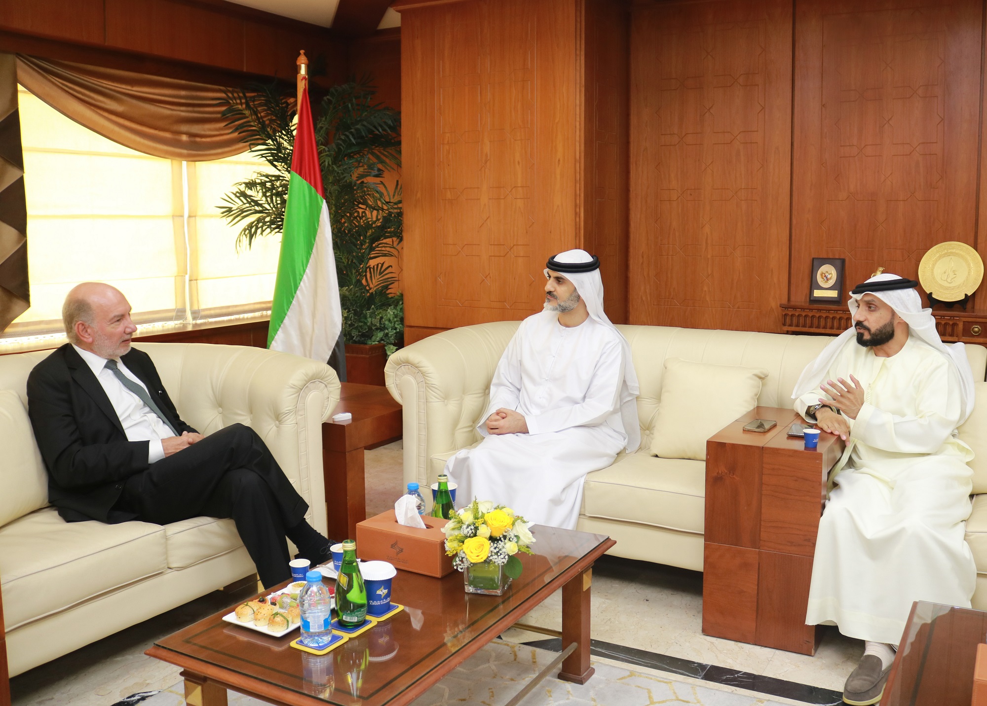 Ajman Chamber discusses economic cooperation with the Embassy of Mexico