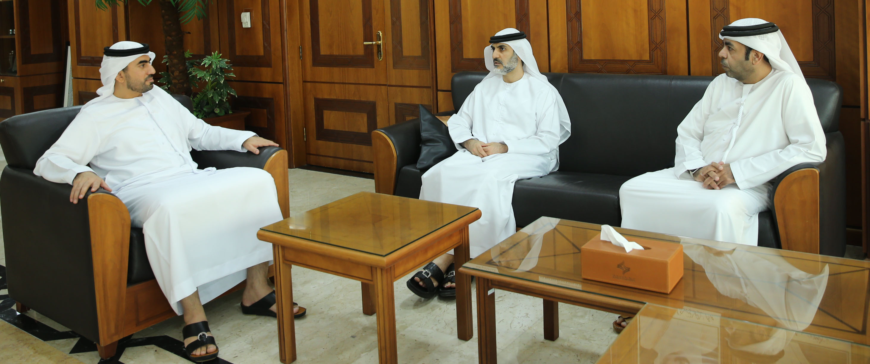 Ajman Chamber and Ajman DOF discuss joint cooperation to provide proactive services