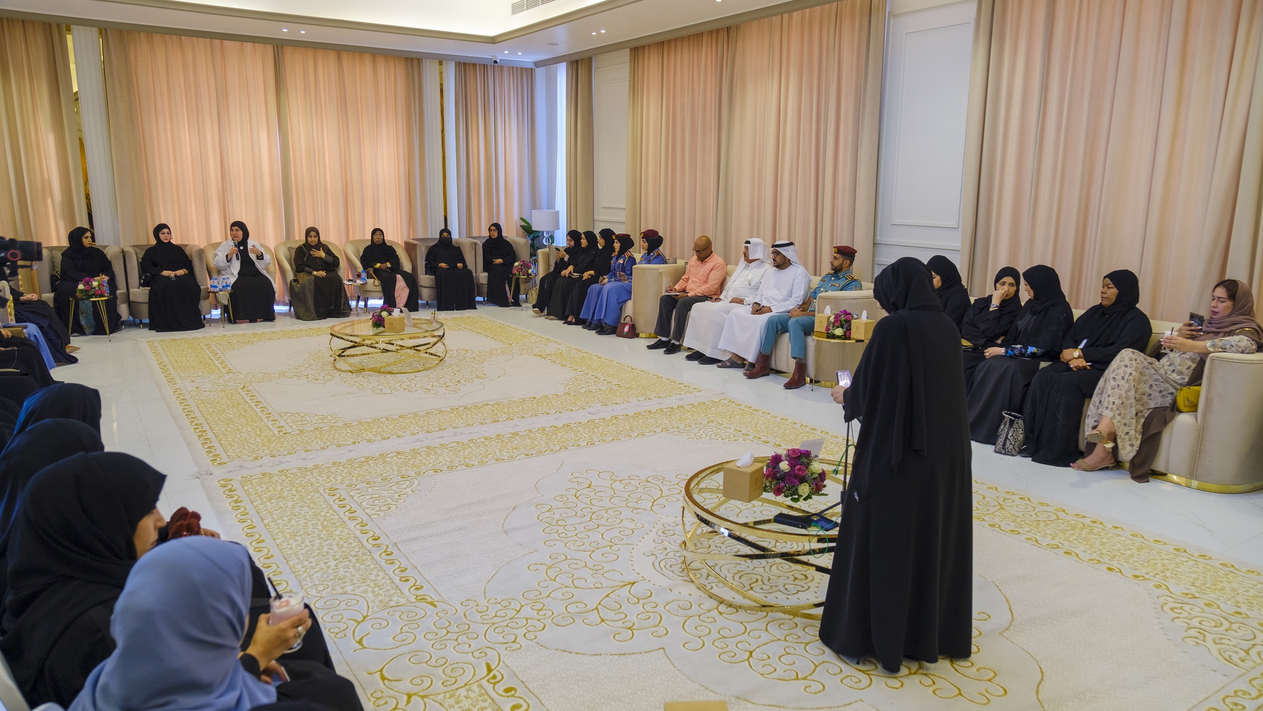 AJBWC organizes a discussion session entitled "The Economic Role of the Family"